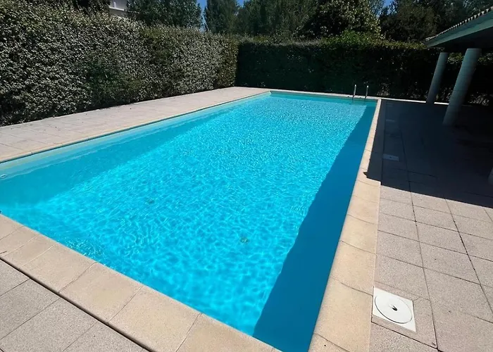 T2 St Martin Du Touch 公寓